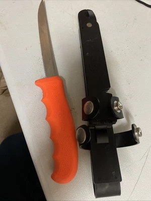 Cuchillo Cutco Fisherman's Solution con funda mango naranja 5721 pat. 4805818 Foto 1 de 4