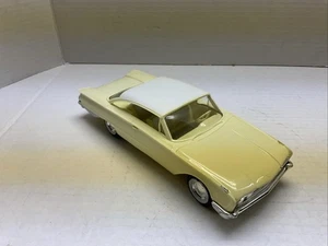 1960 Ford Starliner Hard Top Promo Model 1:25 Scale Yellow White (20) - Picture 1 of 7