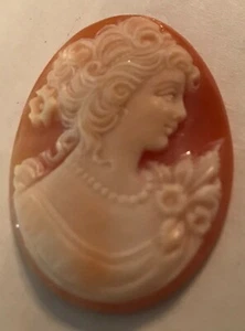 Antique Hand Carved Shell Cameo Woman with Flowers - Picture 1 of 3