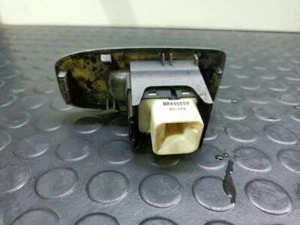 MR445659 mando elevalunas trasero izquierdo para MITSUBISHI MONTERO 2001 170367 - Imagen 1 de 3