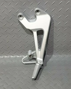 Honda VFR 800 Fi 1998 - 2001 RC46 Rear Right Hanger Mount Bracket Footrest Peg - Picture 1 of 11