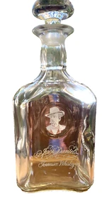 VTG Jack Daniel's Etched Cameo Tennessee Whiskey Glass Decanter 1 Litre ~ Empty - Picture 1 of 13