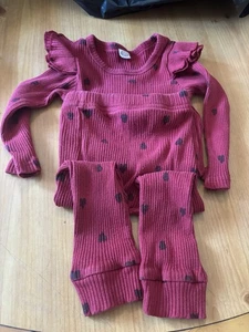 90 niñas 2 piezas out fit. Mangas abanico 6 meses rojas con corazones negros infantil - Imagen 1 de 5
