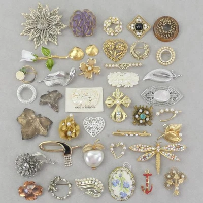 Vintage Brooches Lot of 40 - rhinestone mop gold tone pearls flowers and more - Image 1 of 4