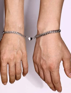 Pulseras de corazón magnetico para parejas. set de 2 Pulseras de Amor - Picture 1 of 2