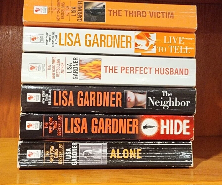 Lisa Gardner Lot of 6 Paperbacks Detective DD Warren (books 1-4) and 2 others. Foto 1 de 1