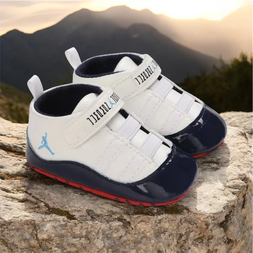 婴儿幼儿新生儿经典帆布婴儿鞋男孩女孩柔软鞋底尺寸 0-18 个月 — 第 1/4 张图片