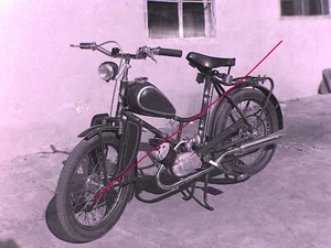 AMO Moped AMOPED Berlin einmaliges Motiv historisches Negativ nr. 4 - Bild 1 von 3