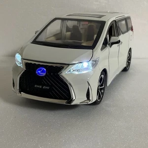 1/24 scale Lexus LM diecast miniature car, approximately 20cm - Picture 1 of 9
