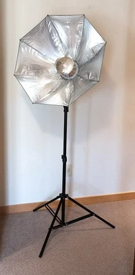 Westcott 24 Inch Octa Rapid Box with Stand, Defuser & Speedlight Mount PERFECT - Image 1 of 4