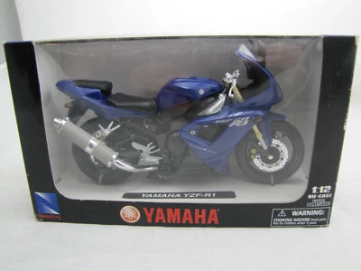 53273 New-Ray Yamaha YZF-R1 - 1:12 - Bild 1 von 4