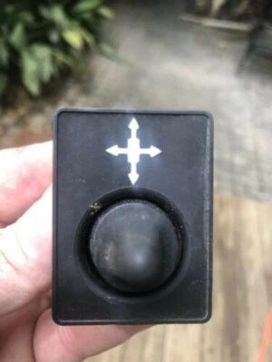 Control de espejo retrovisor original SAAB 900 OG 900 1979-1993 eléctrico 8531204 EXC+++ Foto 1 de 4