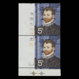 Gran Bretagna 1973 (varietà) 5p British Explorers coppia cilindri mancante oro. SG - Foto 1 di 2