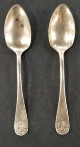 Antique Towle Silverplate Shell II Small Miniature 4.5" Spoons Lot of 2 - Picture 1 of 4