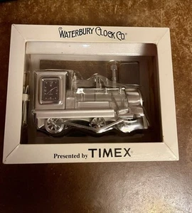 Reloj Waterbury CO Presentado por Timex Mini Tren Reloj de Escritorio Nuevo en Caja/Sellado - Imagen 1 de 12