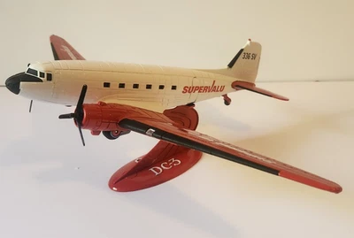 Avión de metal fundido a presión Douglas DC-3 de colección ERTL 1995 supervalor coleccionable Foto 1 de 4