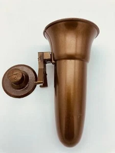 Jarrón de 5,5 pulgadas Crypt Mausoleo con base de botón de disco epoxi - Imagen 1 de 11