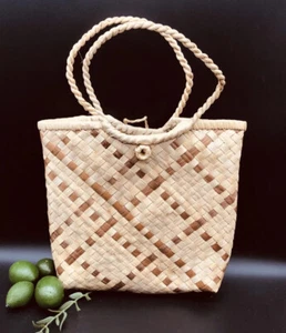 Handmade Natural Woven Tote Purse With Closure 10.5”x10.5” - Bild 1 von 16