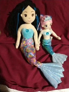 2 muñecas de peluche de sirena Aurora COLA BRILLANTE usadas  - Imagen 1 de 12