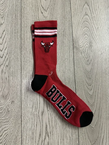 NBA Chicago Bulls Logo Stripe Crew Socks Cover