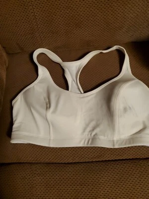 Sujetador deportivo Champion T-Back talla 1050 36C y 34C, dañados Foto 1 de 4