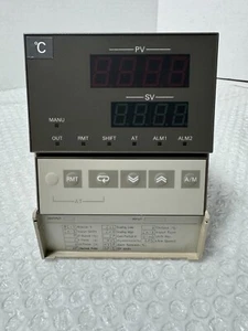 Omron E5AX-LA02 Digital Multi Function Controller Temperature Made in Japan - Picture 1 of 5