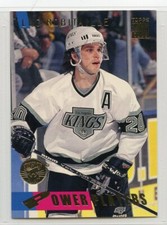 1994-95 Stadium Club Super Team Winners - #57 - Luc Robitaille - Kings