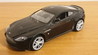 Modellino ASTON MARTIN V12 VANTAGE MotorMax 1/24 cod. MX73357BK - Immagine 1 di 4