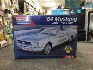 Monogram ‘64 Mustang Indy Pace car - Picture 1 of 3