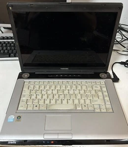 Pc Laptop Toshiba Satellite A200 Per Ricambi - Foto 1 di 5