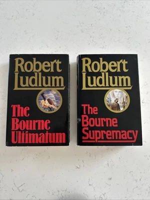 The Bourne Identity SET OF 2 Supremacy, Ultimatum Robert Ludlum Hardcover Book Foto 1 de 4