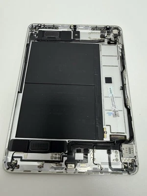 iPad Air (4th generation) Wi-Fi + Cellular  A2072 HOUSING ONLY FOR PARTS Silver - Image 1 of 4