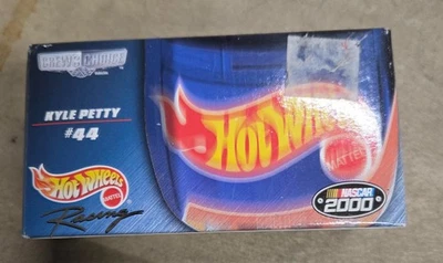 HOT WHEELS RACING CREW'S CHOICE #44 KYLE PETTY NASCAR 2000 NEW IN  BOX - Image 1 of 4