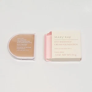 Mary Kay Day Radiance Creme-Foundation #6301 Rehbraun Beige 0,5 Oz. Netto Wt/14g - Bild 1 von 6