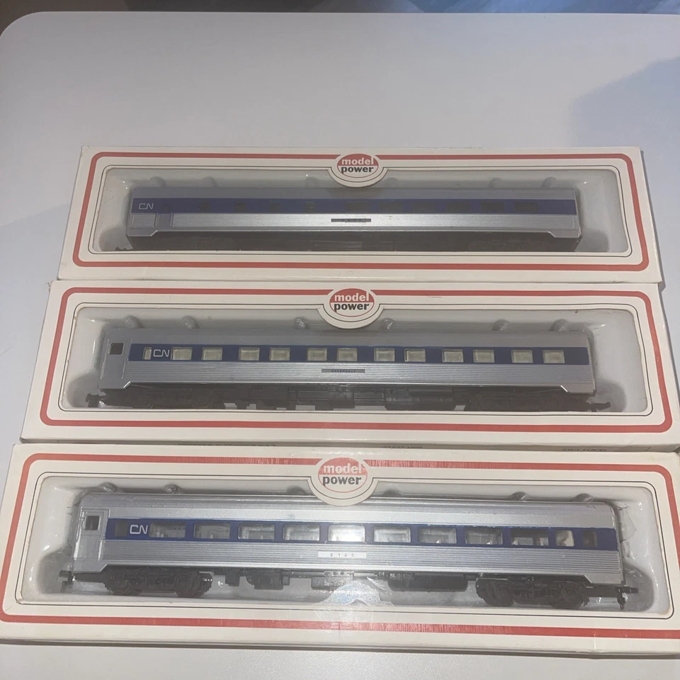Model Power HO Scale Canadian National CN Passenger Car Set (3) – Silver/Blue - Image 1 of 1