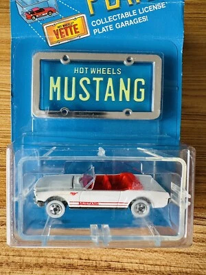 Hot Wheels Park'N Plates 1988 "Mustang 1965" de Mattel Foto 1 de 4