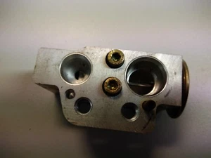 Original VW Golf V Touran Caddy AC válvula de expansión aire acondicionado válvula de expansión - Imagen 1 de 1