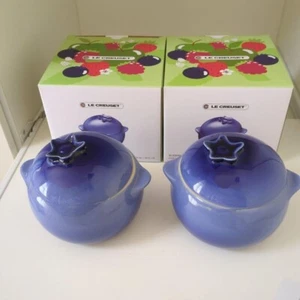 Juego de 2 Cocotte LE CREUSET FRUIT BLUEBERRY Stone Ware Nuevo de Japón - Imagen 1 de 4
