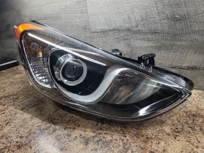 Faro halógeno Hyundai Elantra 2011-2013 (derecha, pasajero) Foto 1 de 4