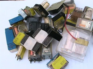 RELAIS SORTIMENT NEU 6+12+24+60Volt insges. 20 Stk 1911 - Picture 1 of 1