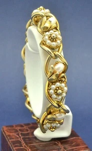 Vintage Bracelet FLORENZA 1960s Faux Pearl Flowers Goldtone Bridal Jewellery - Picture 1 of 11
