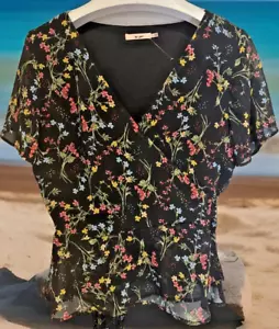 Mi Ami Womens Wrap Top Black Red Floral V neck Short Sleeve Peplum Hem Size L - Picture 1 of 9