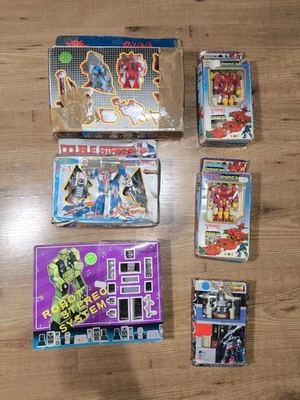 lotto 6 Transformers Radio Robot Robo hi Fi Bootleg Takara Bandai Vintage  - Immagine 1 di 4
