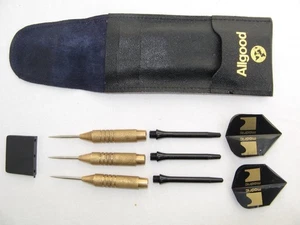 Dardos con barriles de latón moleteado 25 g Estuche de cuero Allgood con dos vuelos - Imagen 1 de 1