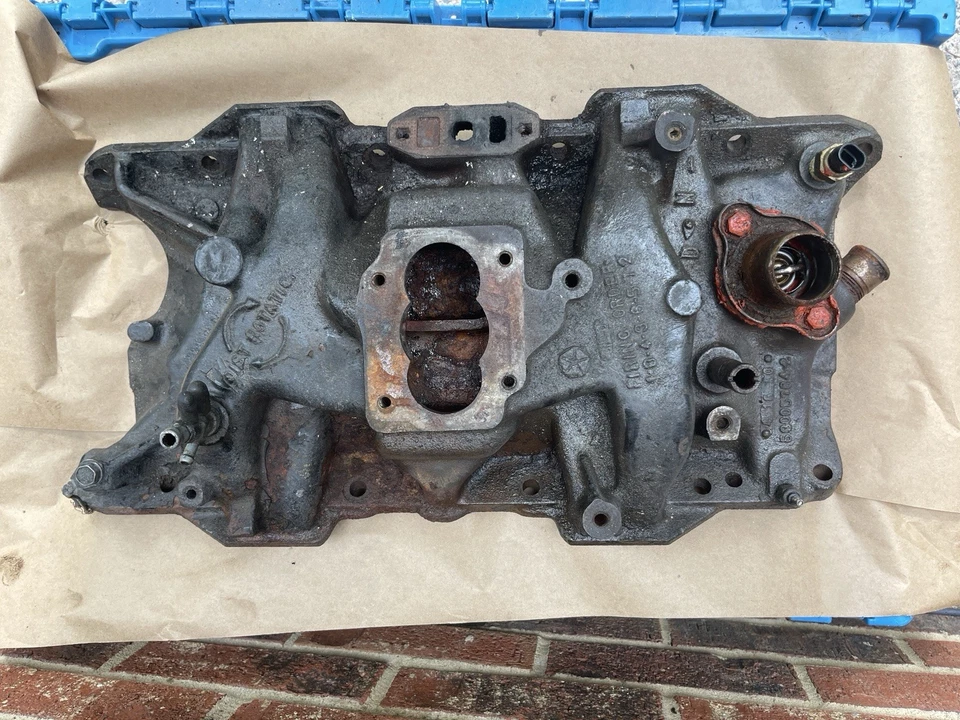 Dodge Dakota W150 D250 1981-1993 hierro fundido 318 colector de admisión v8 5,2 L Foto 1 de 2