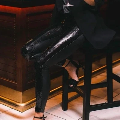 Leggings SPANX Negro Lentejuelas Imitación Cuero Talla Pequeña Foto 1 de 4