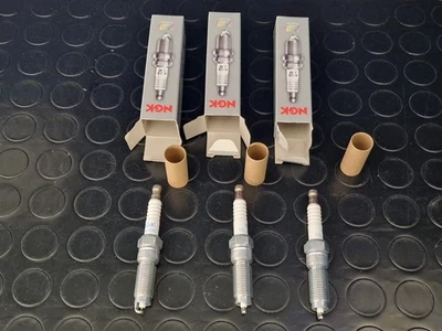 3X NGK SILZNAR8C7H Candela Accensione mot. Ford 1,0 EcoBoost 93593 - Immagine 1 di 3