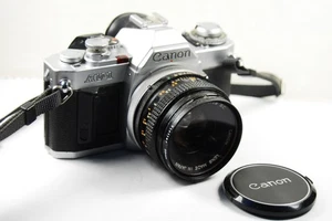 CANON AV-1 35MM CAMERA (DD2-2) - Picture 1 of 3