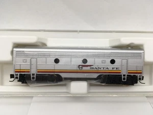 Z SCALE Micro Train 17007-2 Santa FE F7 Dummy Locomotive B-Unit - Picture 1 of 10
