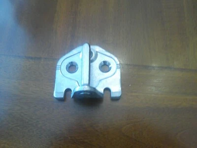 FORD KUGA II DM2 serratura porta posteriore destra STRIKER NUOVA - Immagine 1 di 4